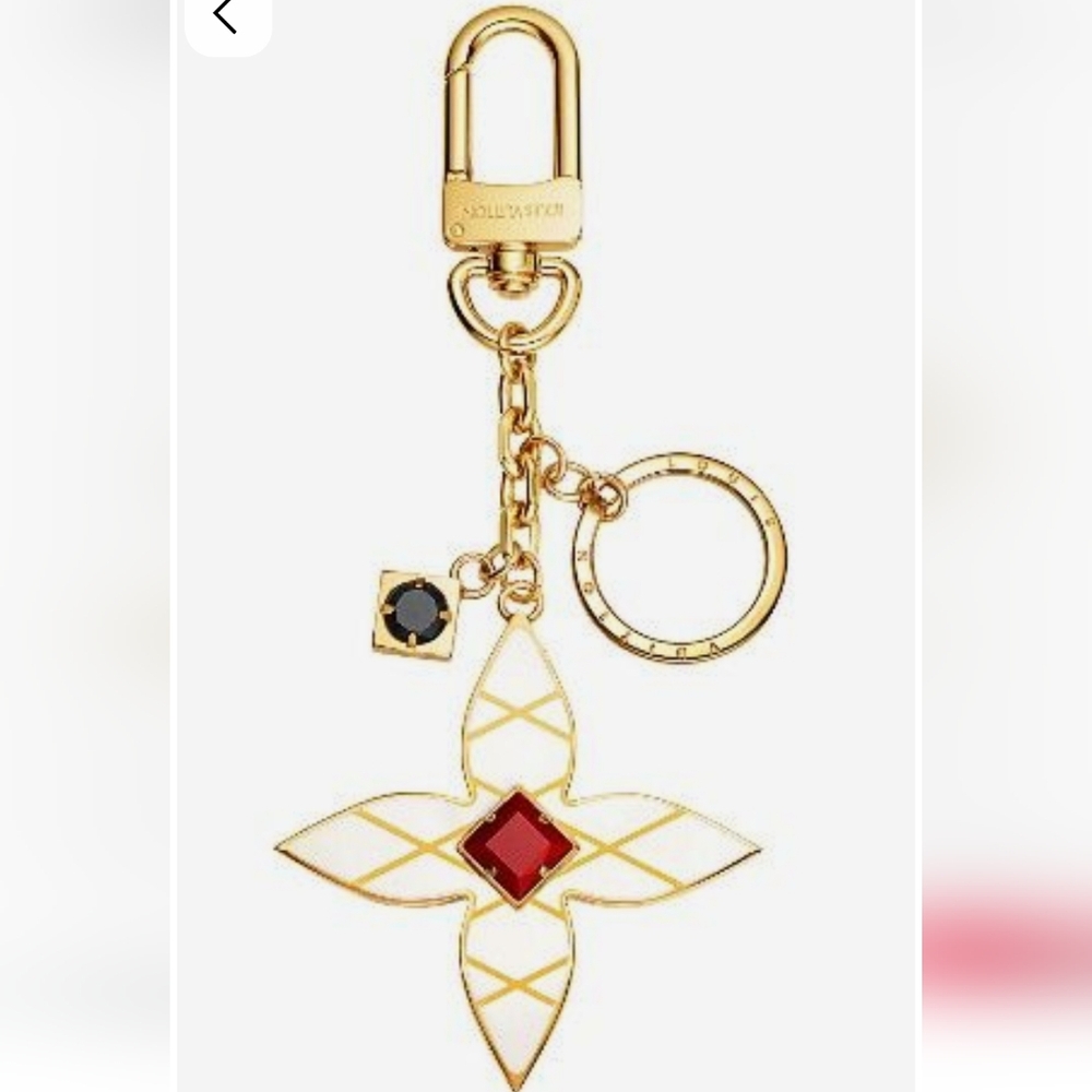 🌺Louis Vuitton Malletage Flower Key Holder and Bag Charm🌺